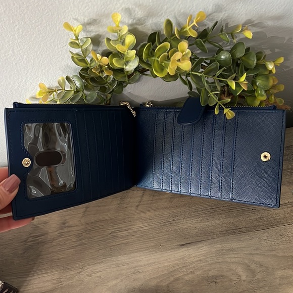 Wallet - Picture 5 of 10